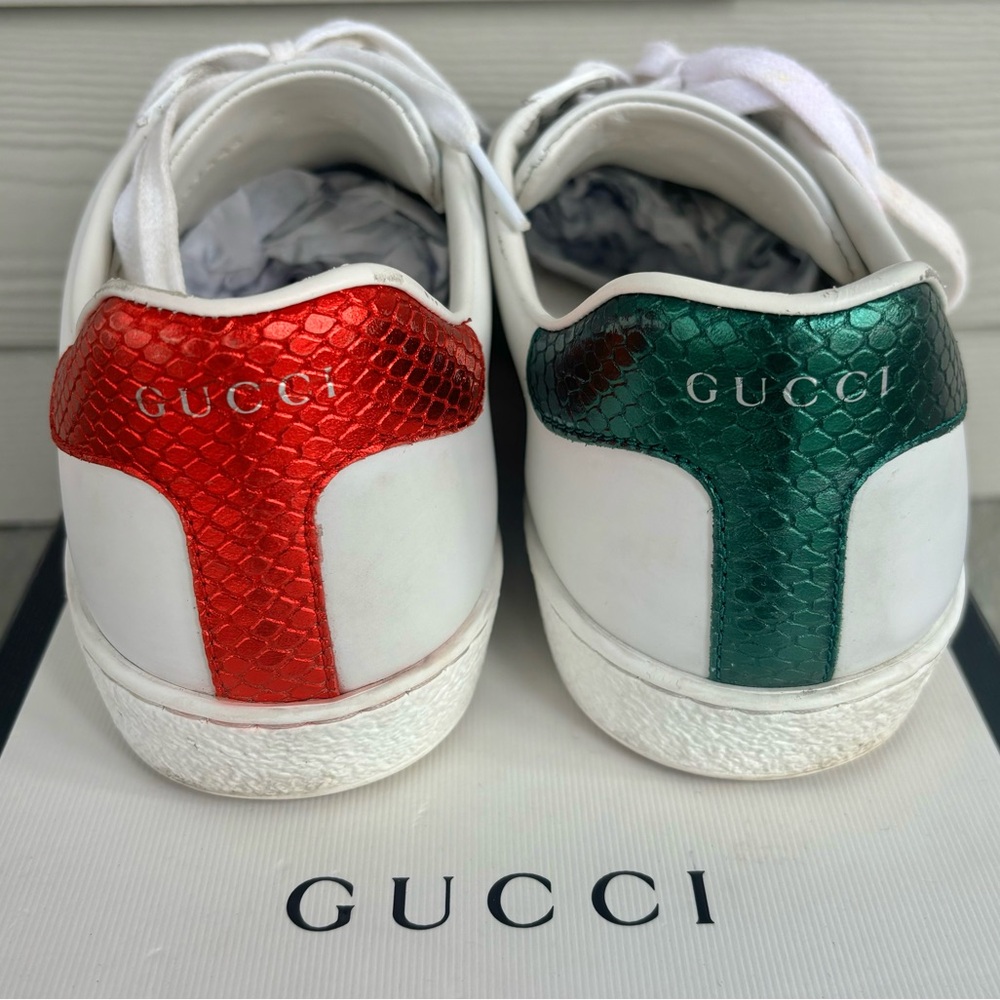 SOLD - Gucci Ace White with Gold Bee Embroidery Sneakers - Picture 4 of 10